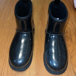 Black Uggs!
